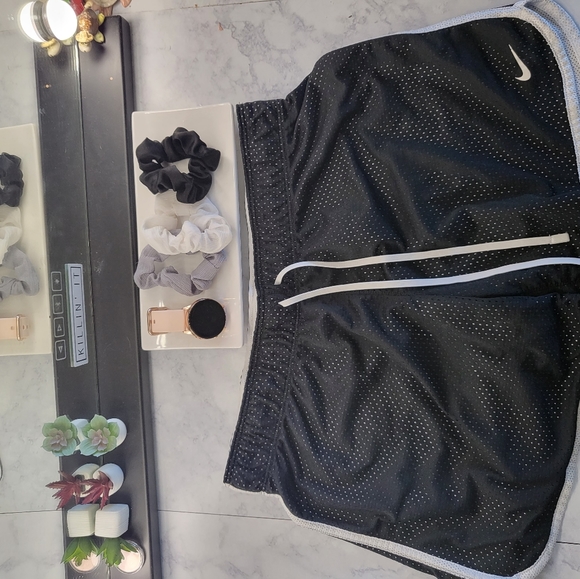 4 pairs of Athletic Shorts - Picture 5 of 7